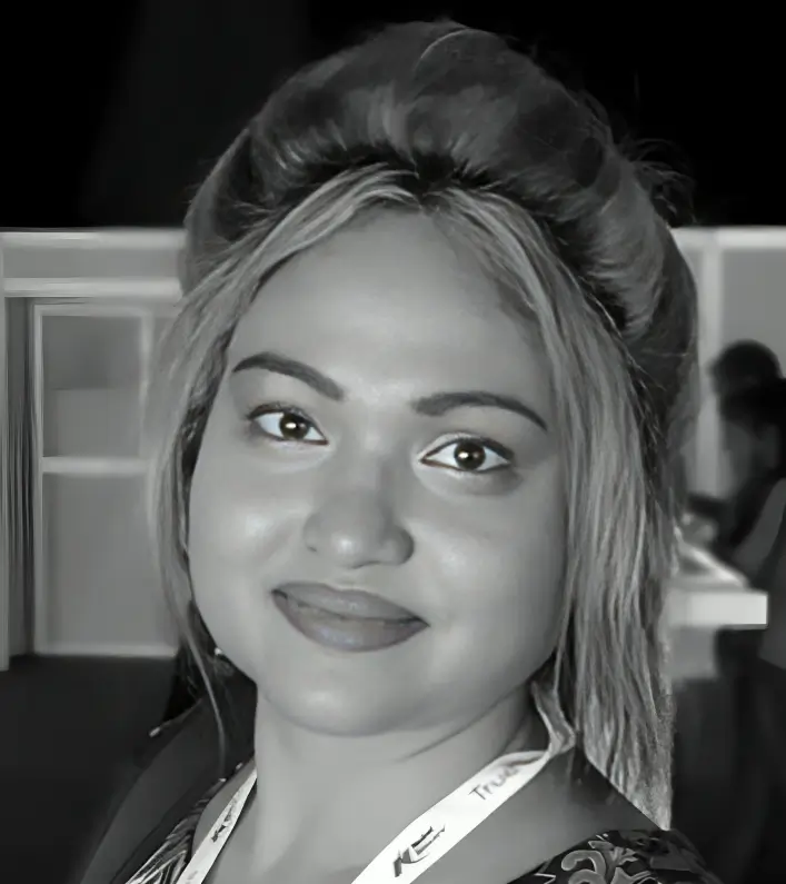Dr Olivia Nova